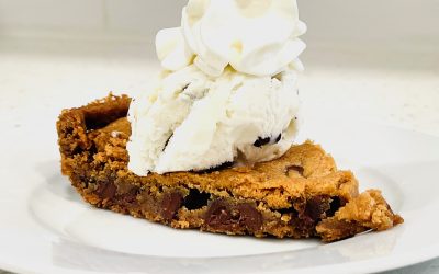 Skillet Chocolate Chip Cookie